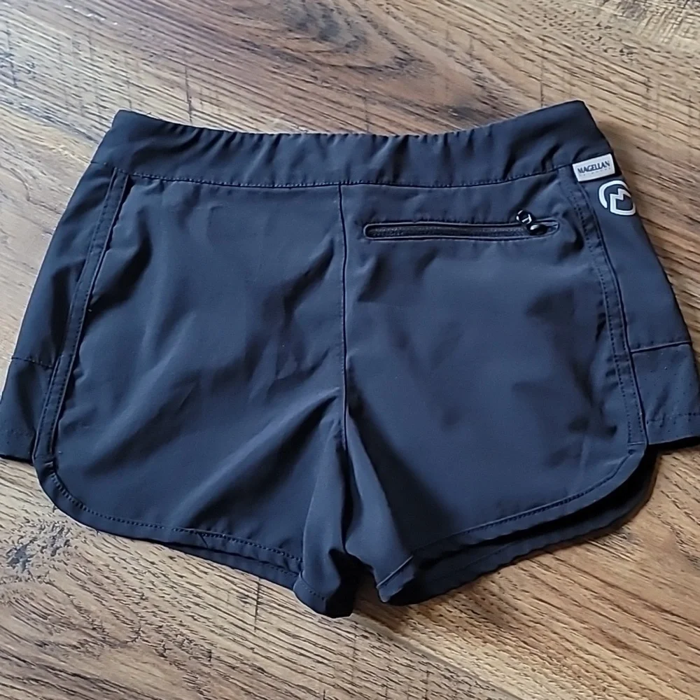 Magellan Shorts, Size S (7), Black - Picture 2 of 3